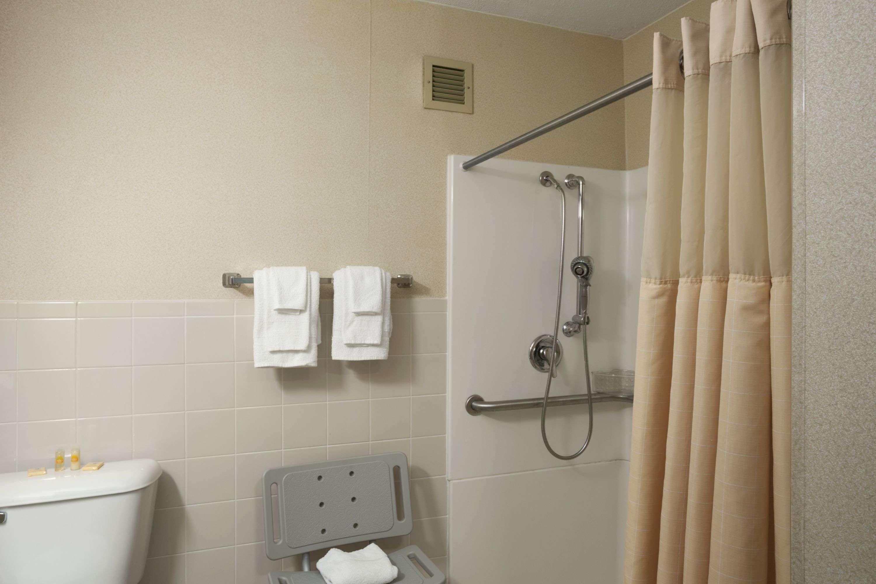 Days Inn By Wyndham Sidney Oh Экстерьер фото