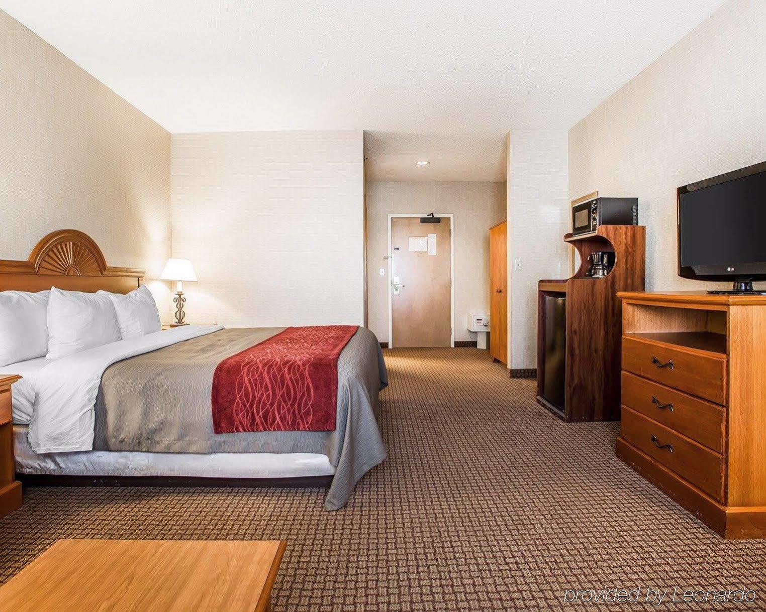 Days Inn By Wyndham Sidney Oh Экстерьер фото