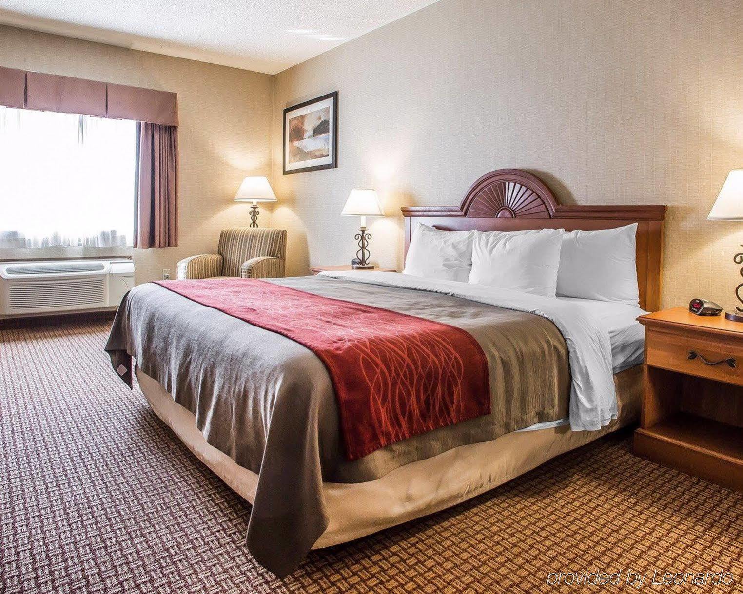 Days Inn By Wyndham Sidney Oh Экстерьер фото