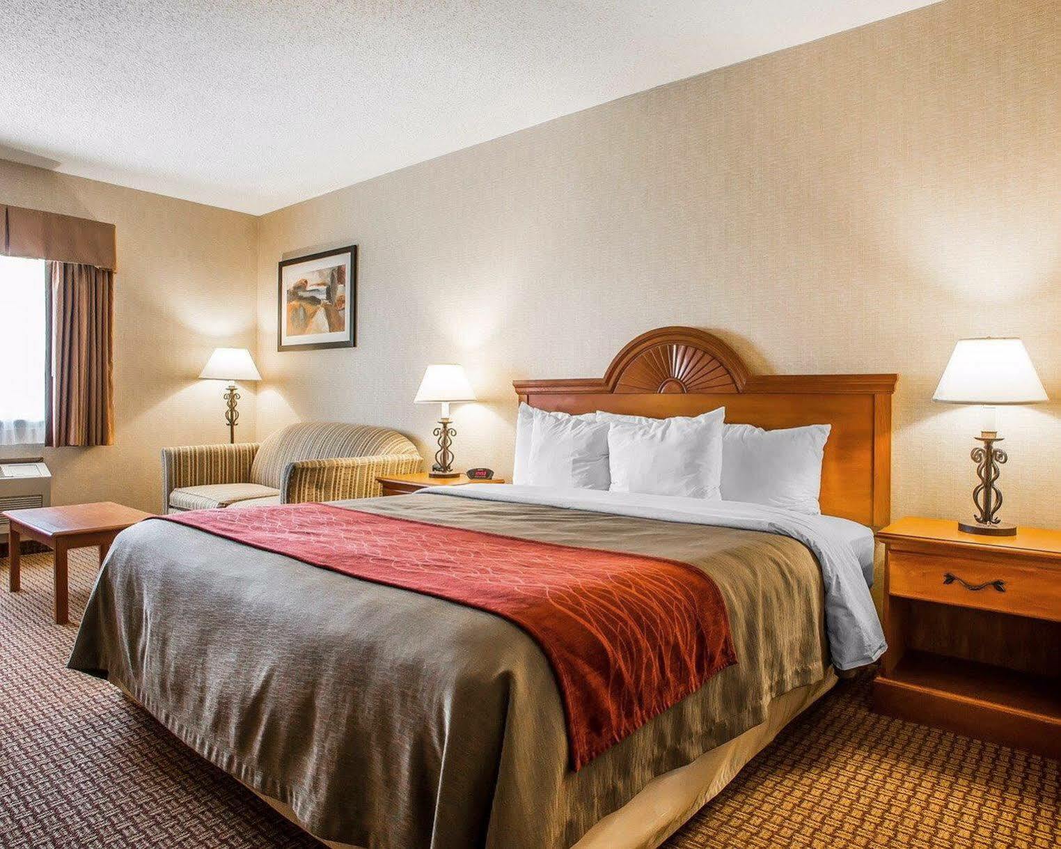 Days Inn By Wyndham Sidney Oh Экстерьер фото